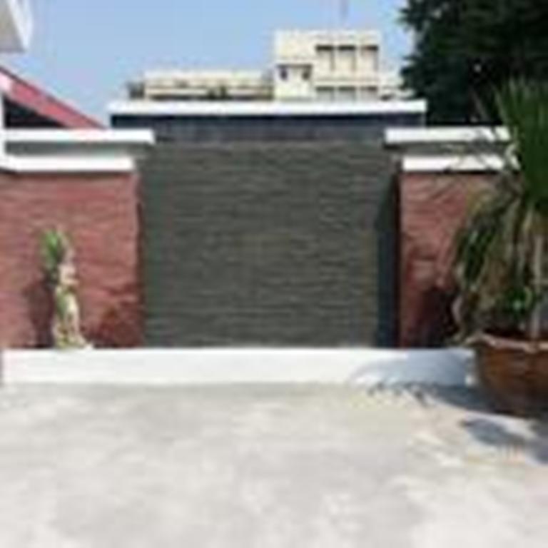 N.P. House Hua Hin Hotel Eksteriør billede