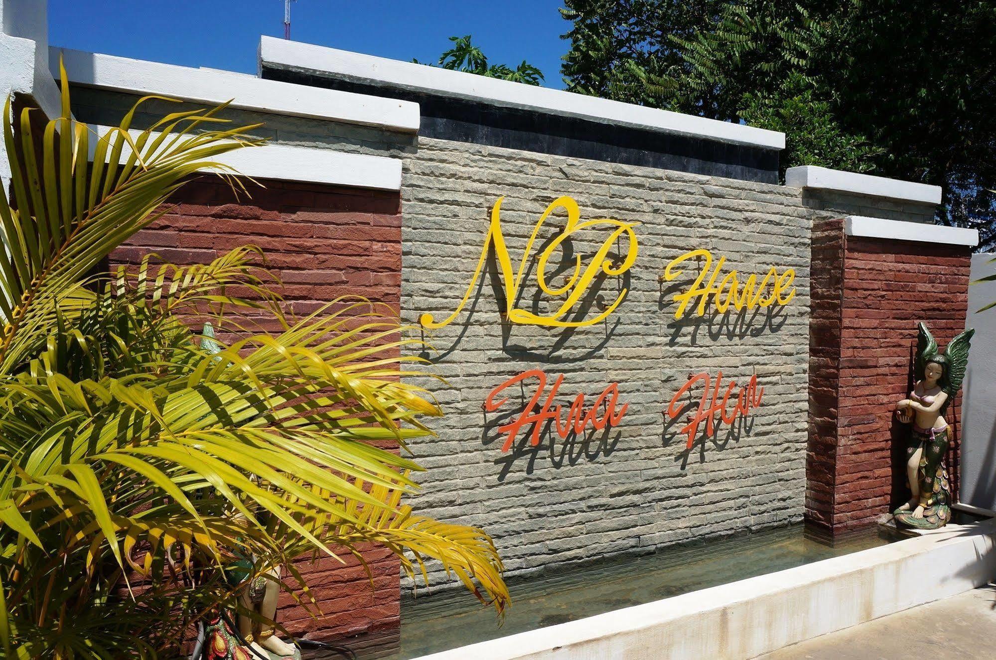 N.P. House Hua Hin Hotel Eksteriør billede